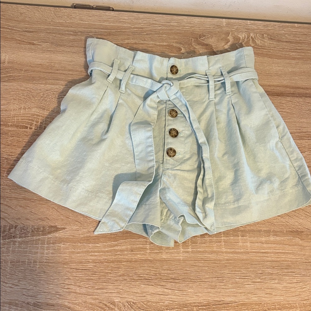 Abercrombie & Fitch Cotton Linen Paper Bag Button Fly Shorts - Picture 3 of 9